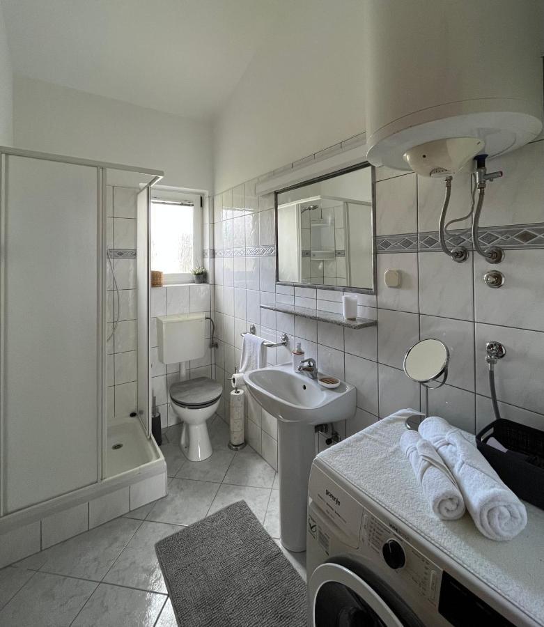 Apartments Tino & Leon Sukosan Luaran gambar