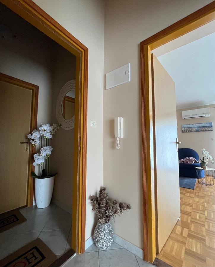 Apartments Tino & Leon Sukosan Luaran gambar
